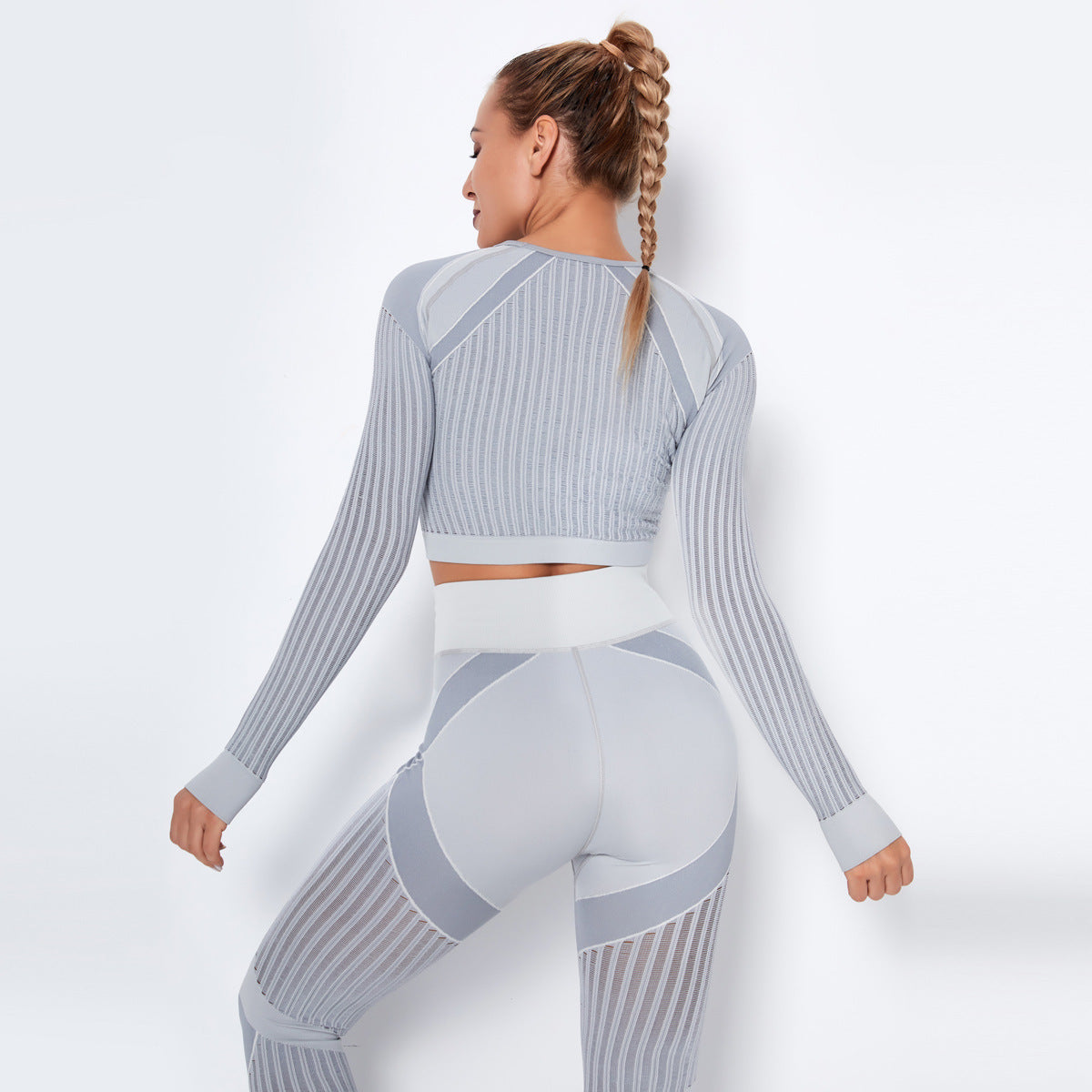 Seamless knitted yoga wear