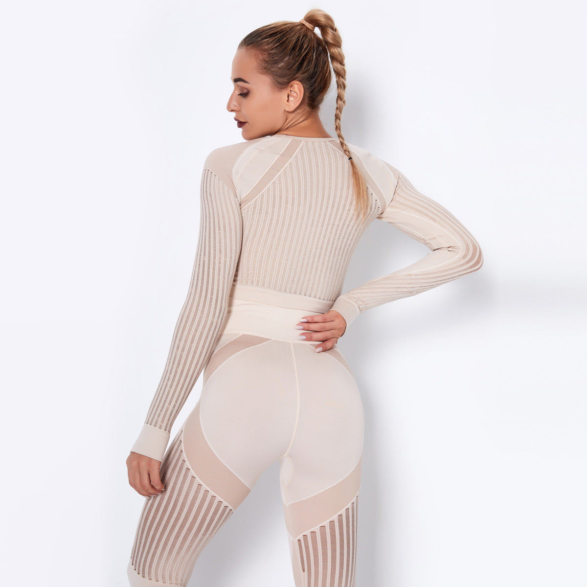 Seamless knitted yoga wear